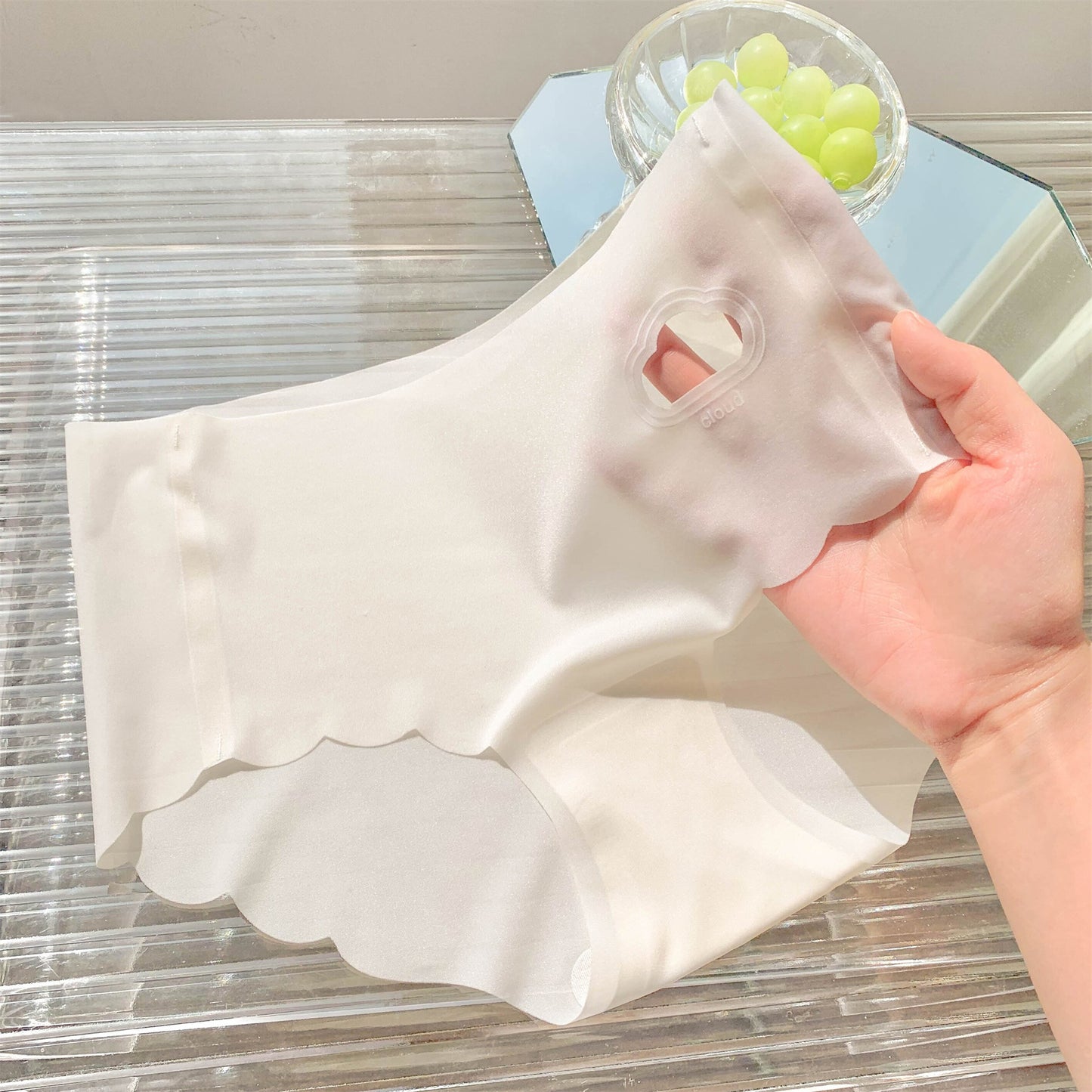 One Piece Seamless Ice Silk Midriff Panties