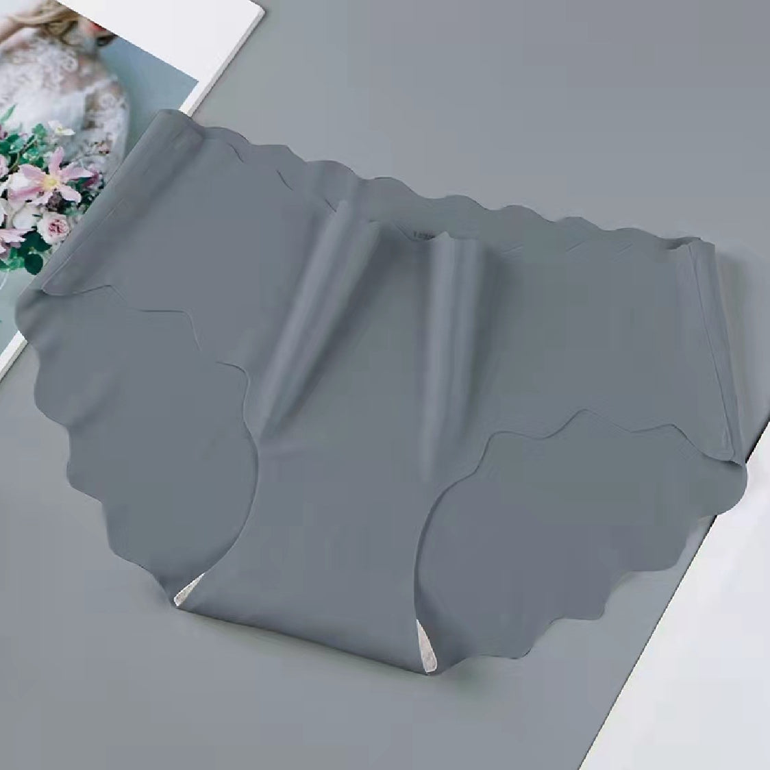 One Piece Ice Silk Free Mid Waist Quick Dry Wave Panties