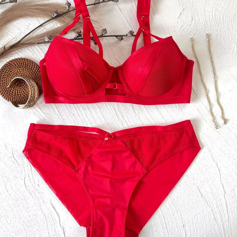 Luxurious and Noble Gathering Straps Clashing Color Back Beauty Bra Set